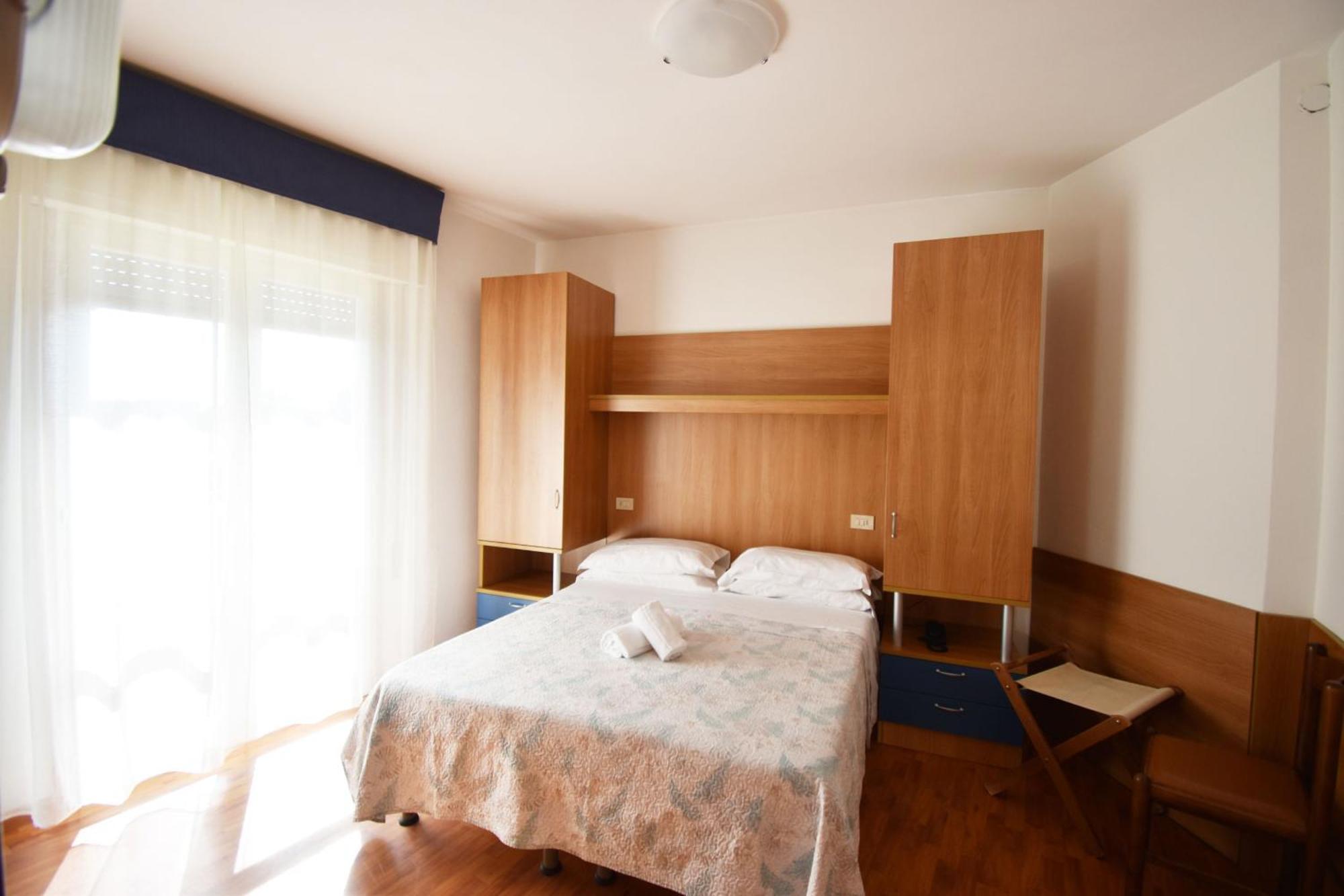 Hotel Galles Jesolo Esterno foto