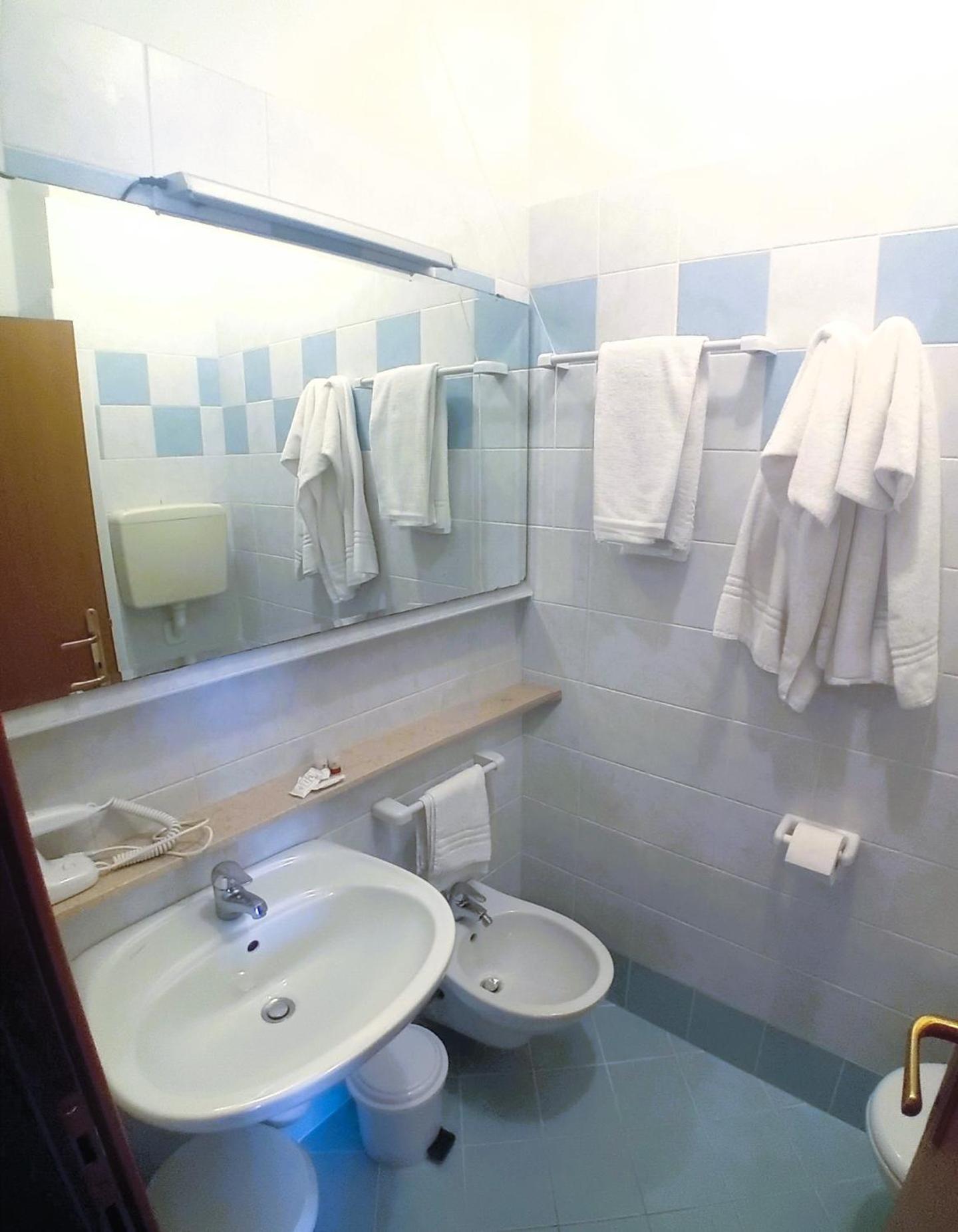 Hotel Galles Jesolo Esterno foto